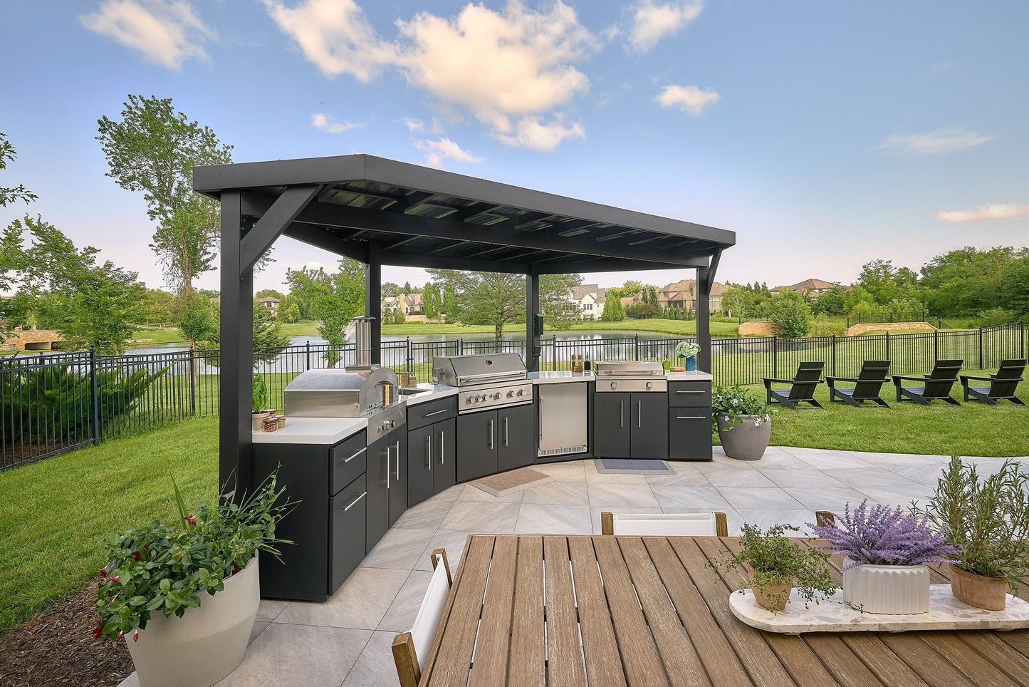 Edgemont Cove | Curved Outdoor Kitchen with Built-In Grill, Griddle & Pizza Oven